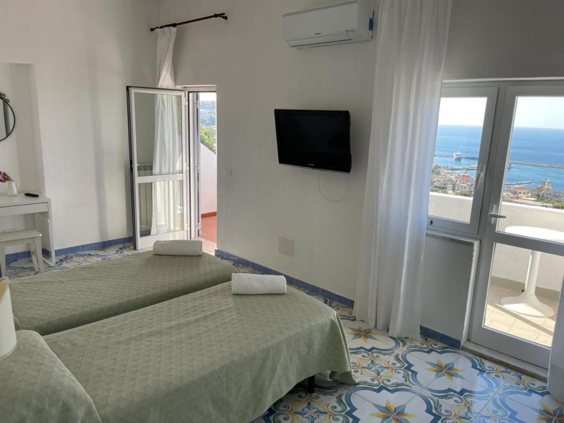 Hotel Residence - Parco Mare Monte 卡萨米乔拉泰尔梅 客房 照片